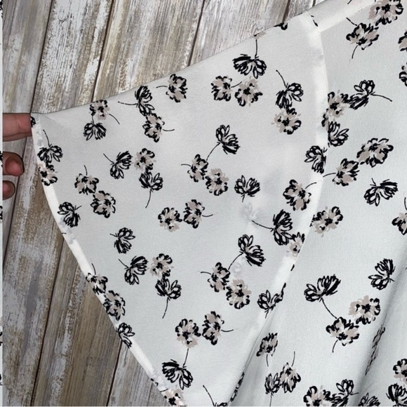 Lane Bryant White Sheer Floral Blouse - Picture 4 of 6